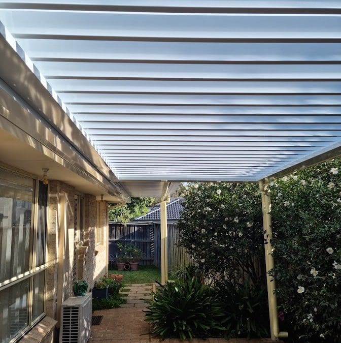 Stratco Outback Sunroof and Insulated Pergola, Mount Annan 